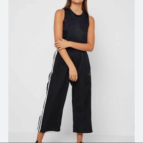 adidas Pants - Adidas Onepiece Jumpsuit Snap Closure Cropped Romper SMALL Genderless